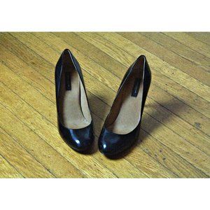 Woman Black Shoes size 8 1/2 M